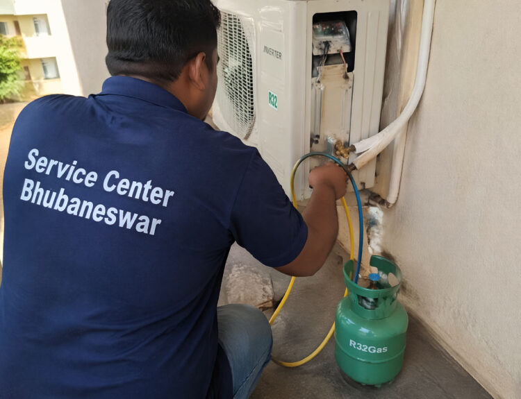 AC Gas Filling Services in Bhubaneswar | Service Center Bhubaneswar | Call 7064224222